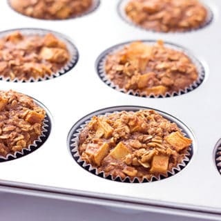 Oats with apples and cinnamon baked in a muffin tin