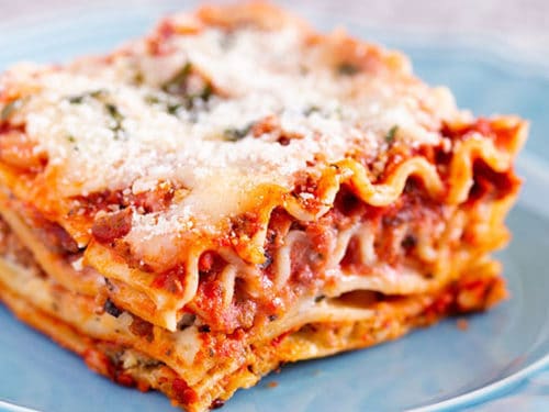 https://www.thewholesomedish.com/wp-content/uploads/2018/07/Best-Lasagna-550-500x375.jpg